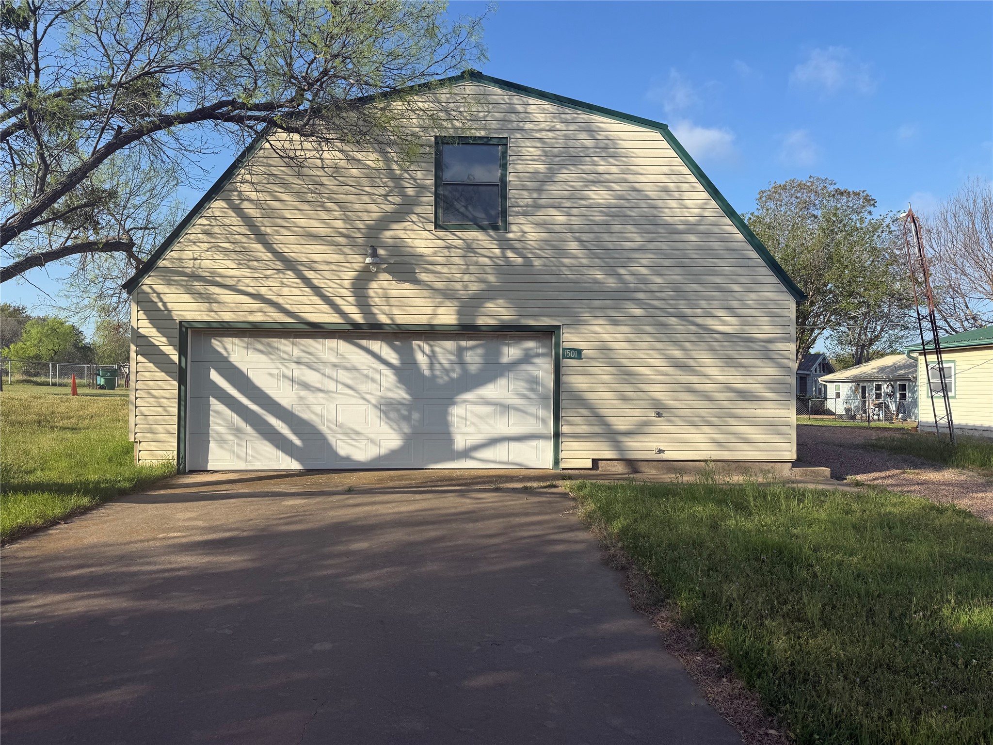 1501 Mcadams Road Graford TX 76449