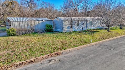 600 E Nelson Street Bowie TX 76230