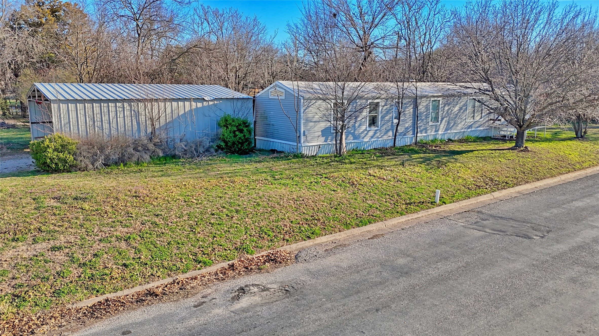 600 E Nelson Street Bowie TX 76230