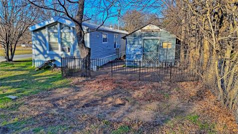 600 E Nelson Street Bowie TX 76230