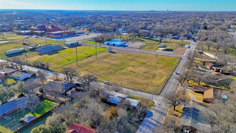 600 E Nelson Street Bowie TX 76230
