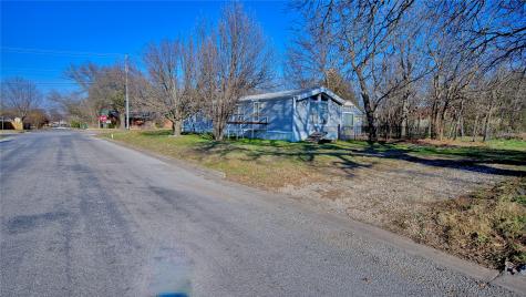 600 E Nelson Street Bowie TX 76230