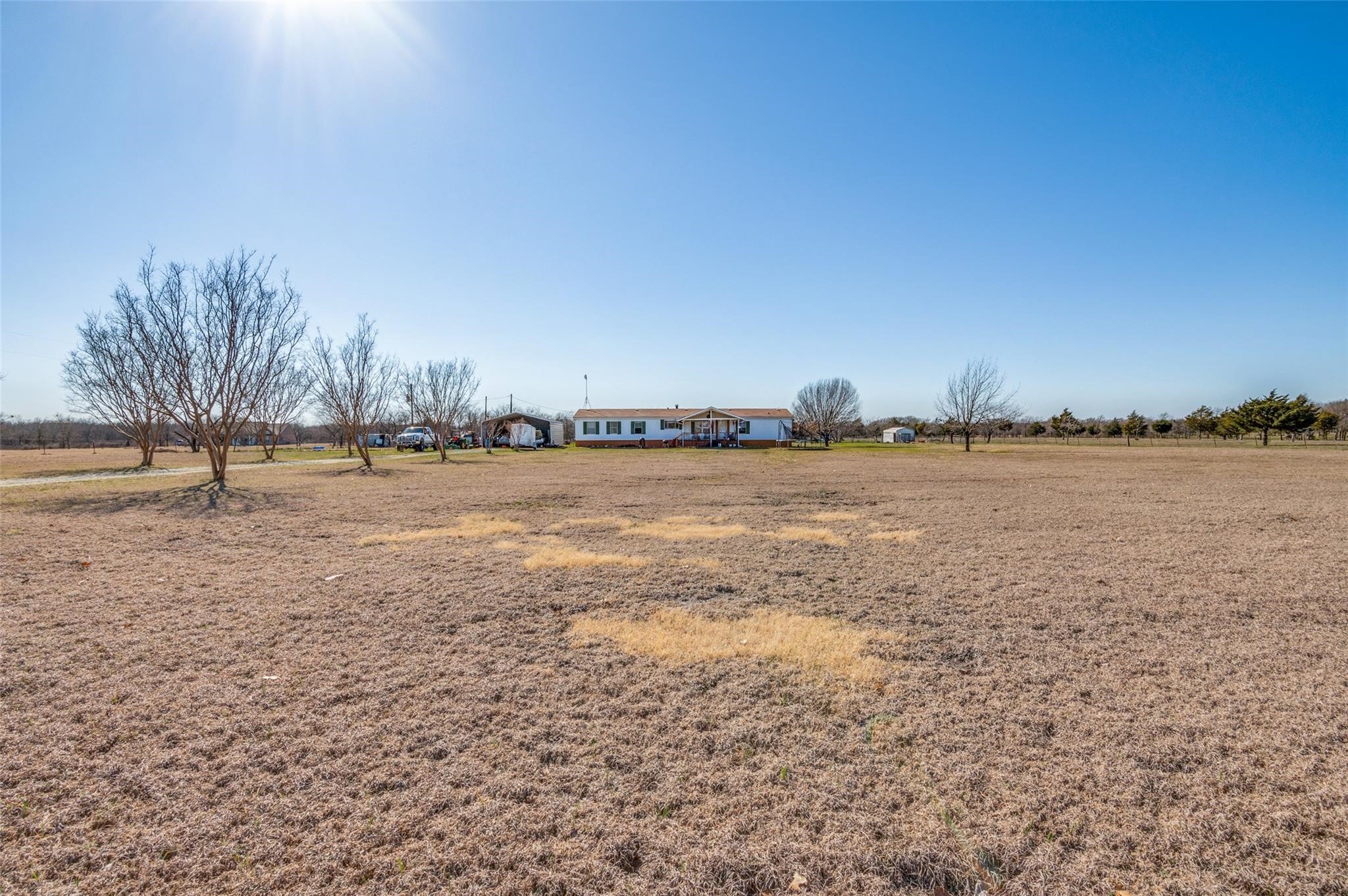 9876 NW County Road 2221 Barry TX 75102