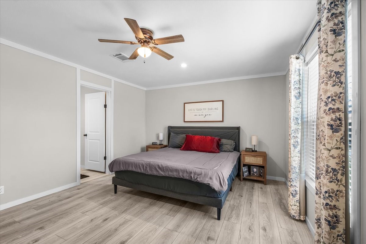 1208 Lindale Terrace Pelican Bay TX 76020