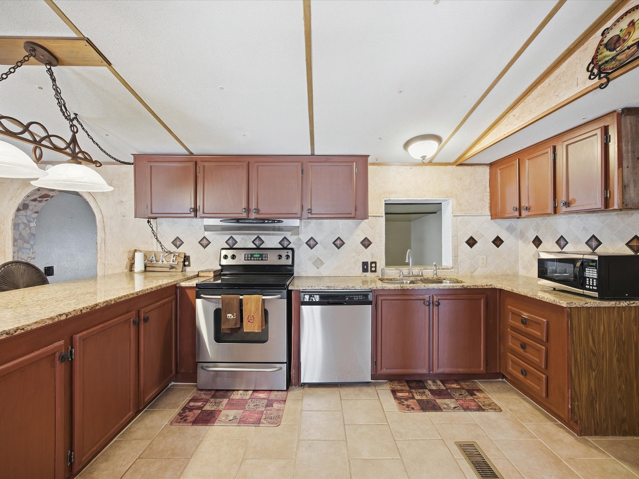 196 S Perch Road Bowie TX 76230