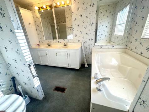 211 W F Munday TX 76371