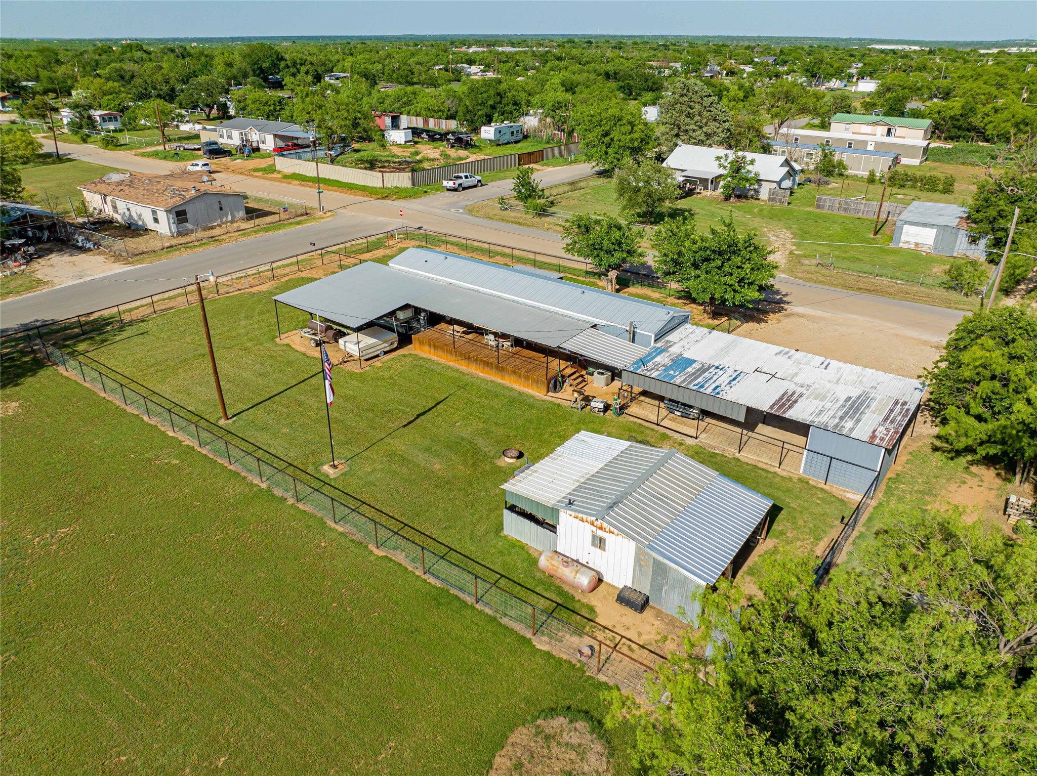 703 N Harvey Street Breckenridge TX 76424
