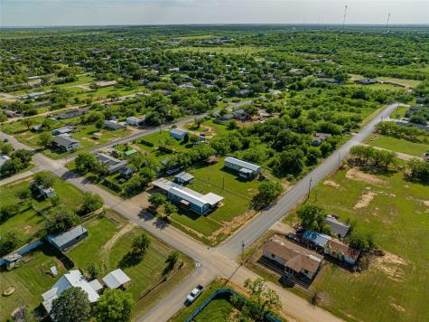 703 N Harvey Street Breckenridge TX 76424