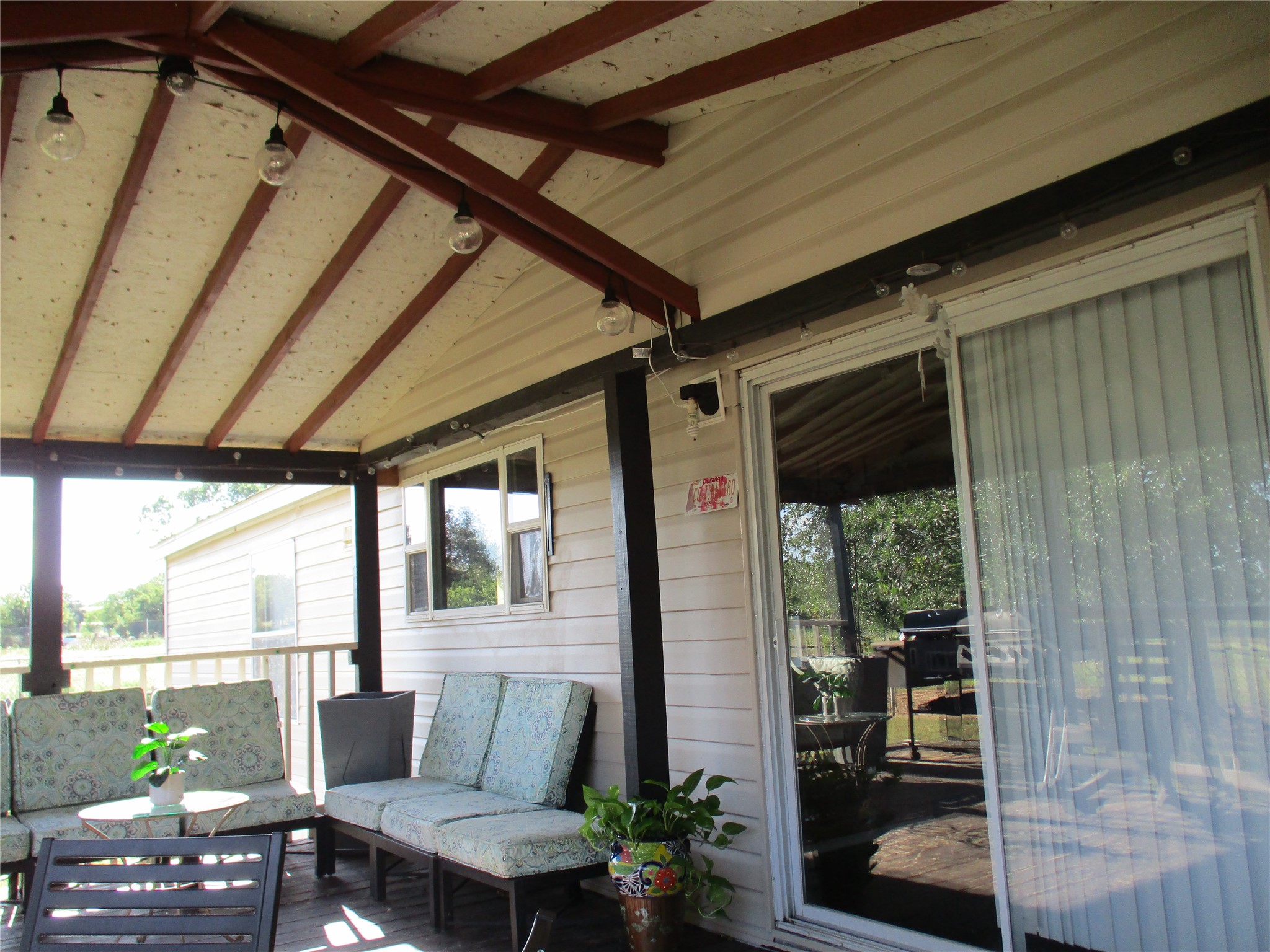 214 County Road 3432 Paradise TX 76073