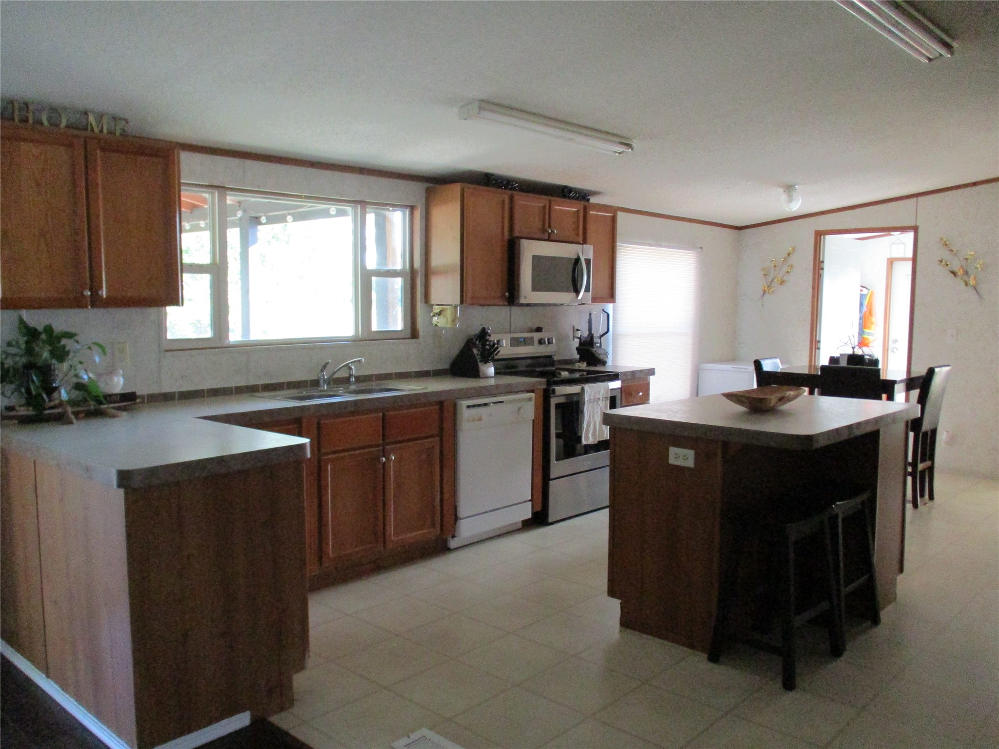 214 County Road 3432 Paradise TX 76073