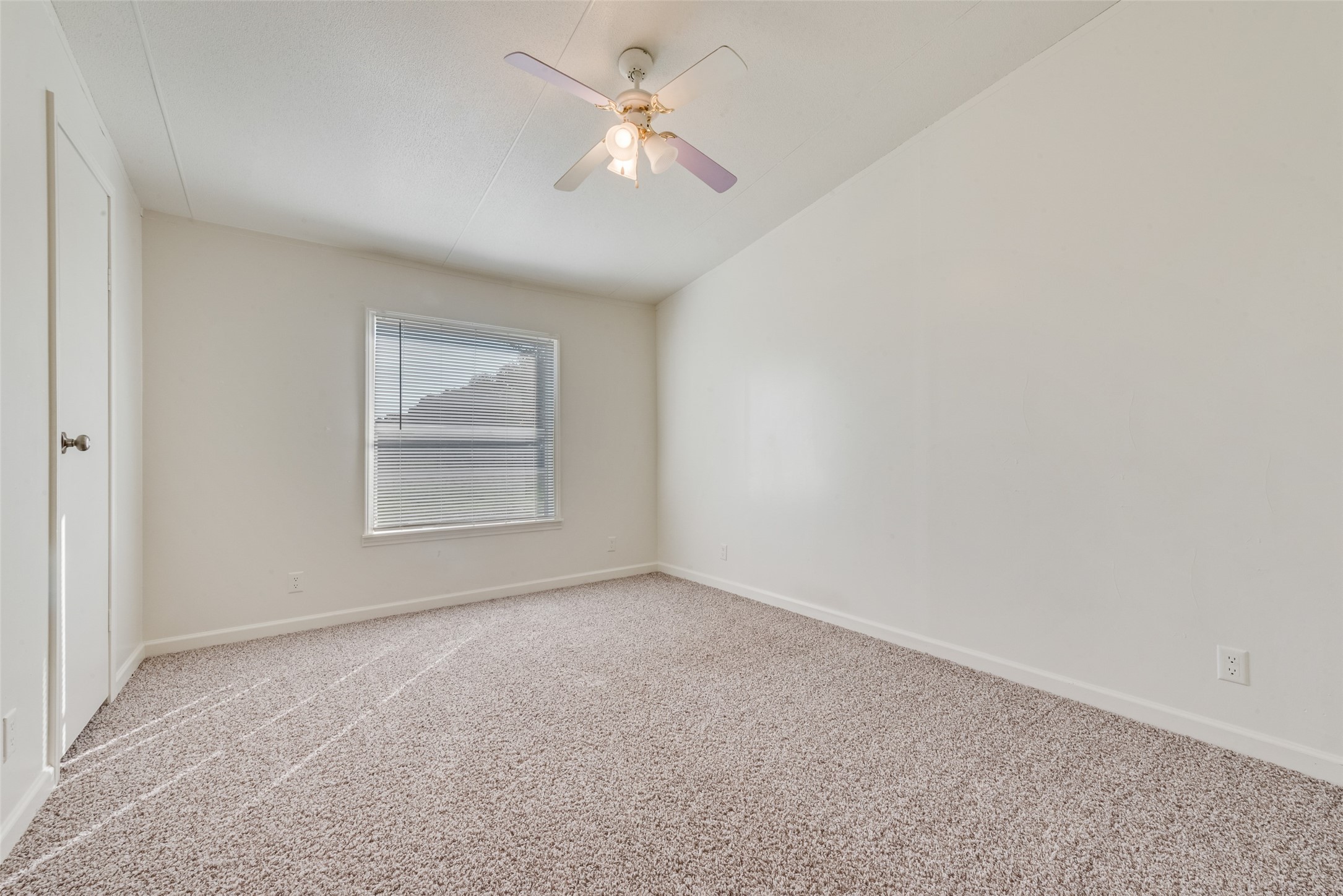 817 Kaufman Street Rosser TX 75157