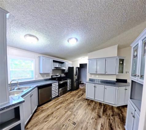 1315 Phoenix Court Granbury TX 76048