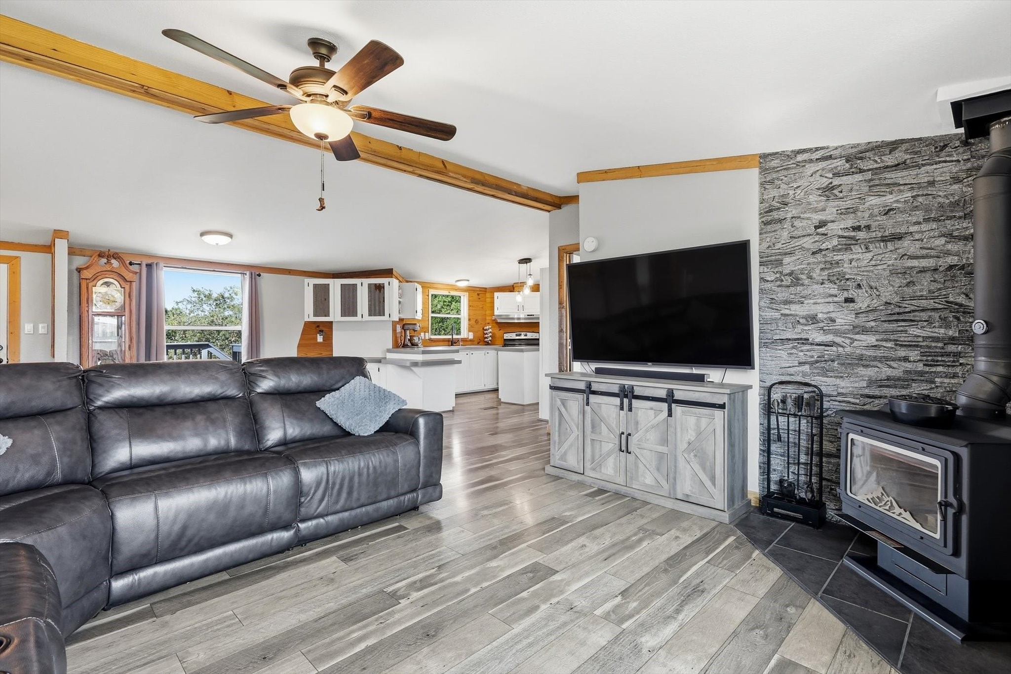 336 Cowboys Lane Springtown TX 76082