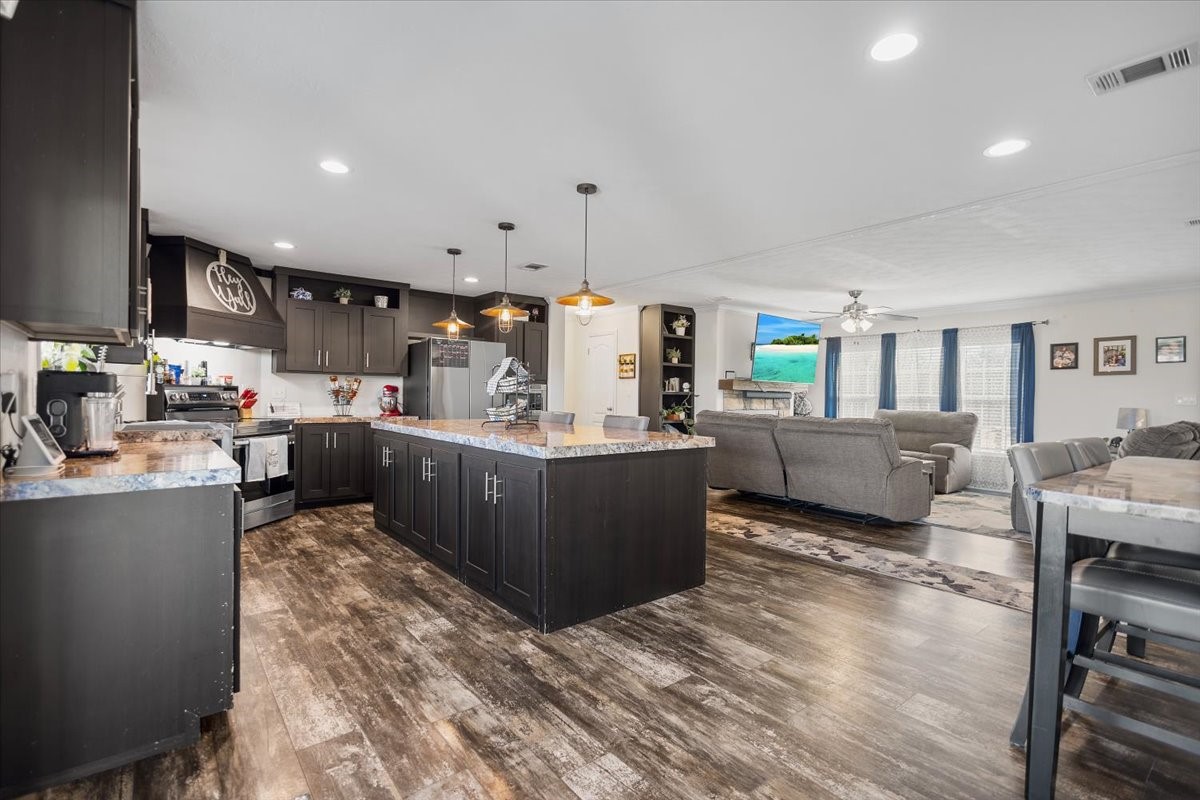 15877 Hiram Wills Point TX 75169