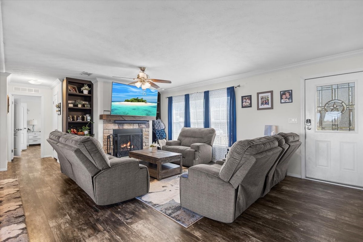 15877 Hiram Wills Point TX 75169