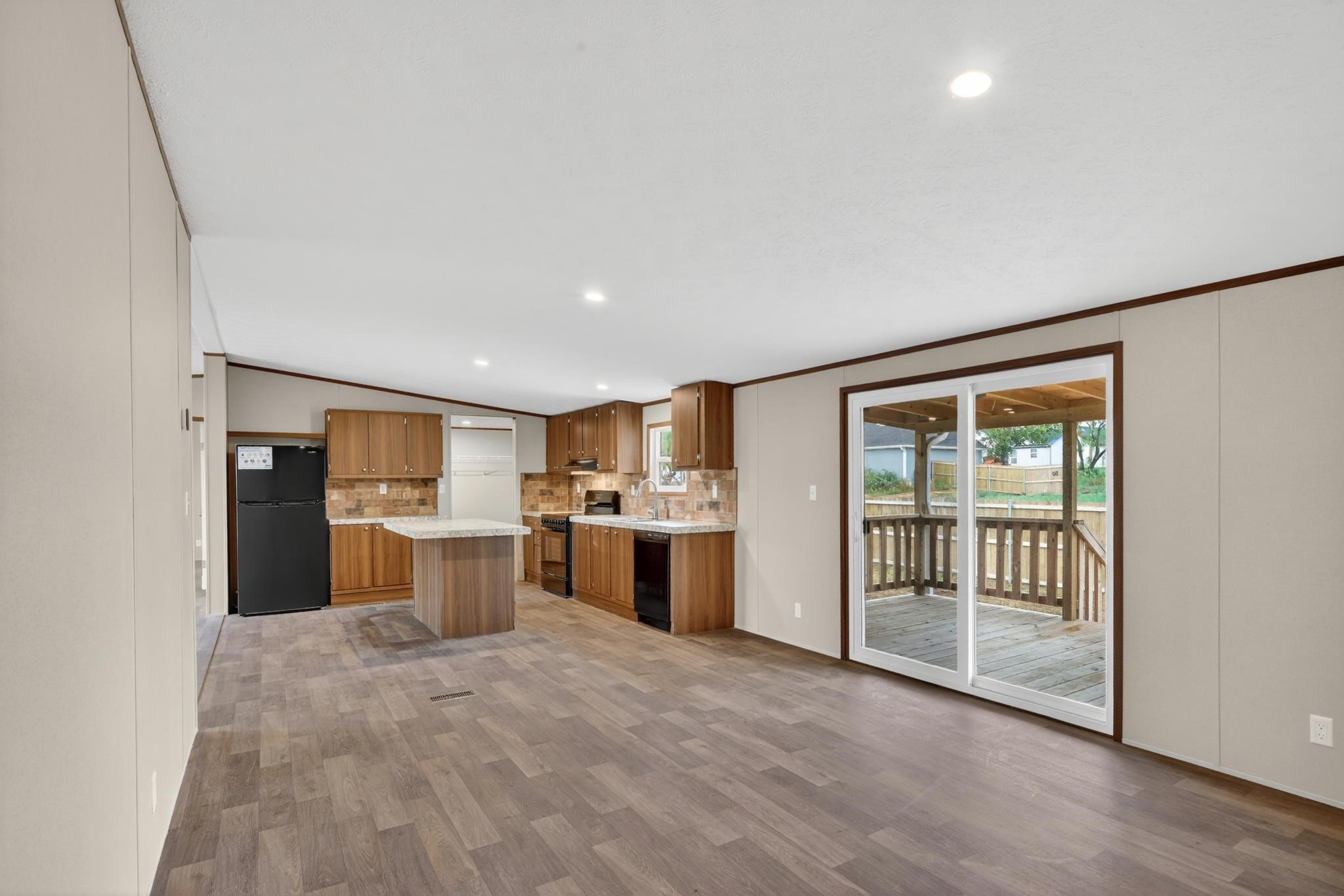 215 Overland Trail Bridgeport TX 76426