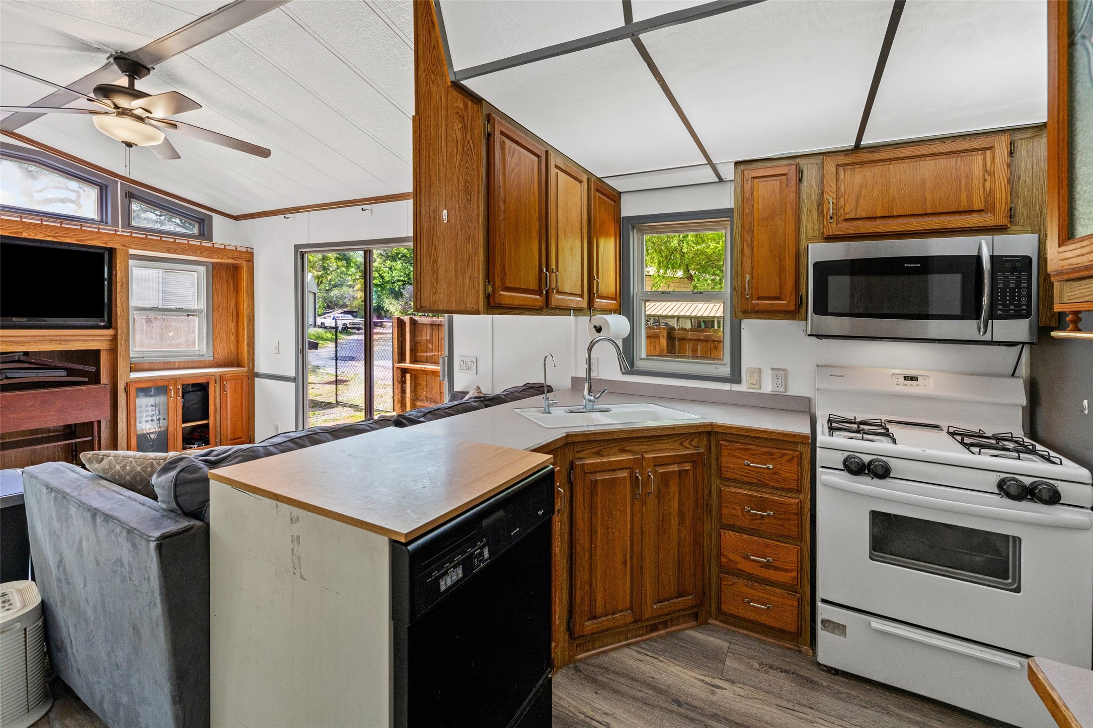 3841 Boquillas Circle Granbury TX 76048