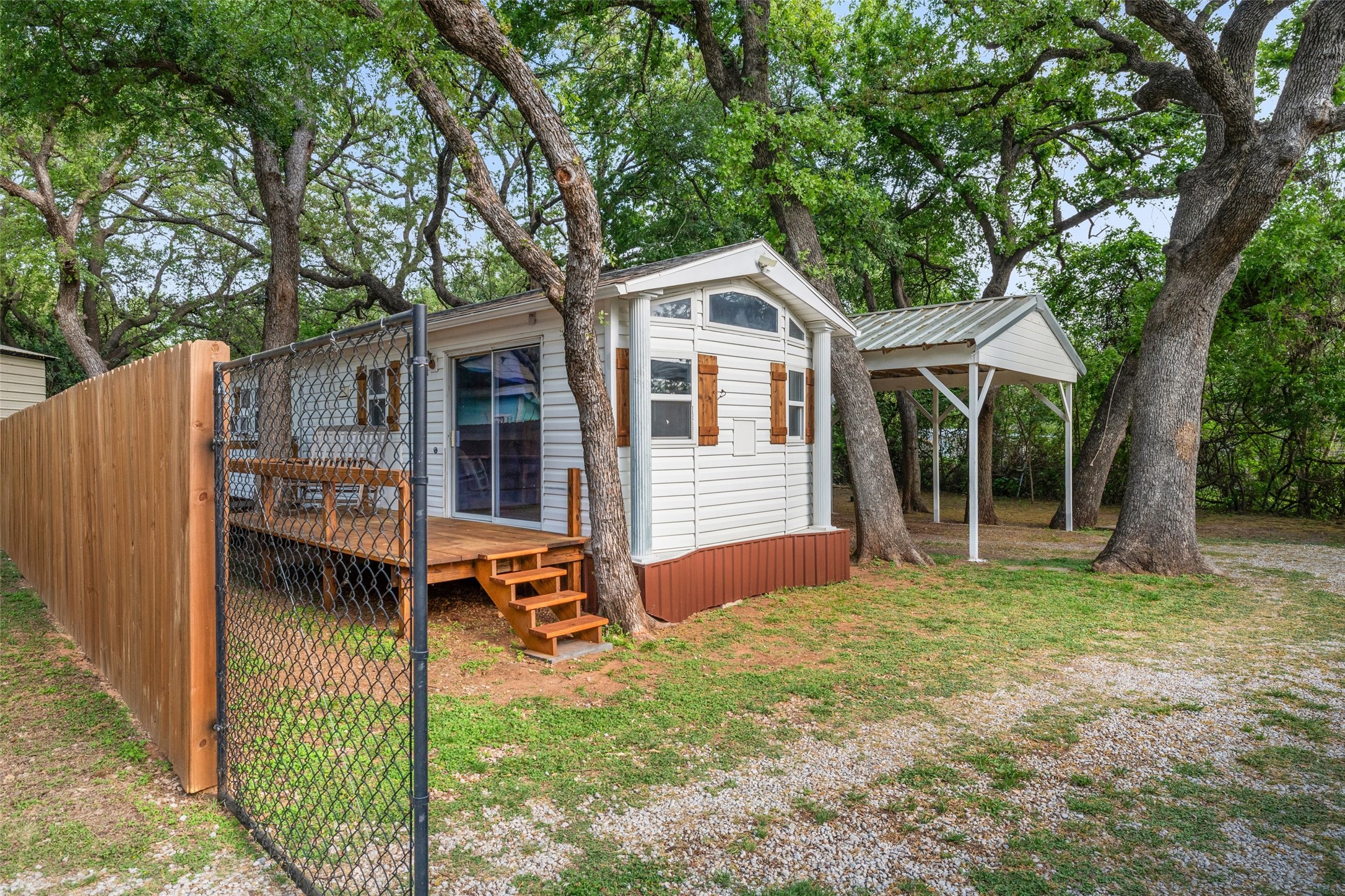 3841 Boquillas Circle Granbury TX 76048