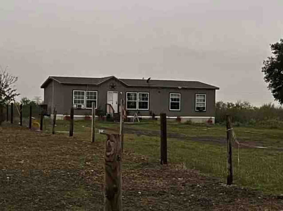 7537 N Us Highway 183 Lockhart TX 78644
