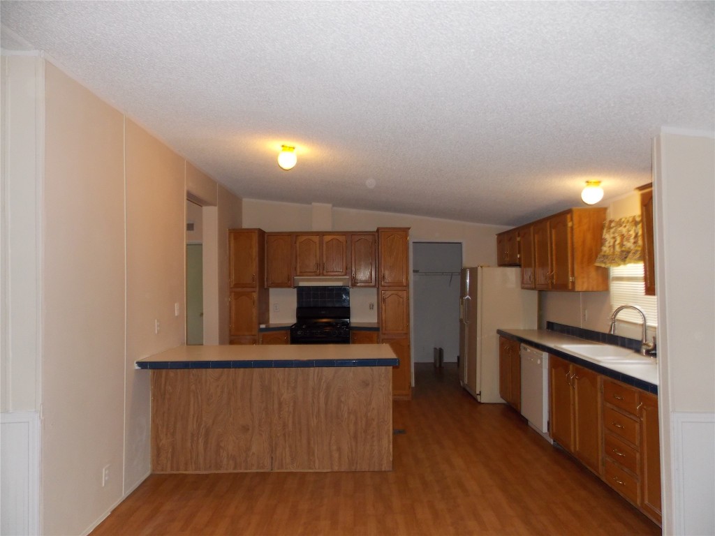 501 S New Hope Road Kennedale TX 76060
