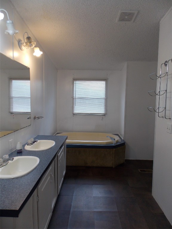 501 S New Hope Road Kennedale TX 76060