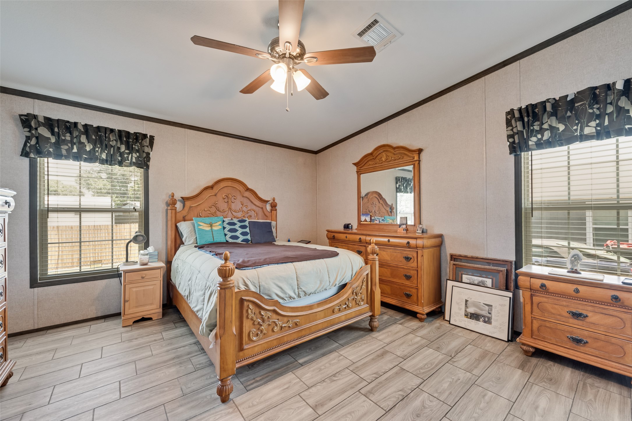 1820 Pelican E Pelican Bay TX 76020