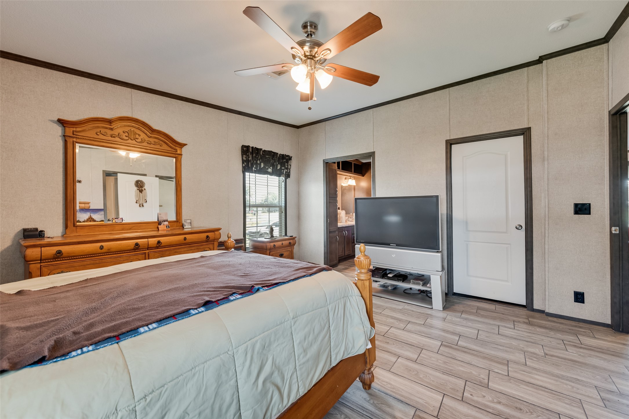 1820 Pelican E Pelican Bay TX 76020