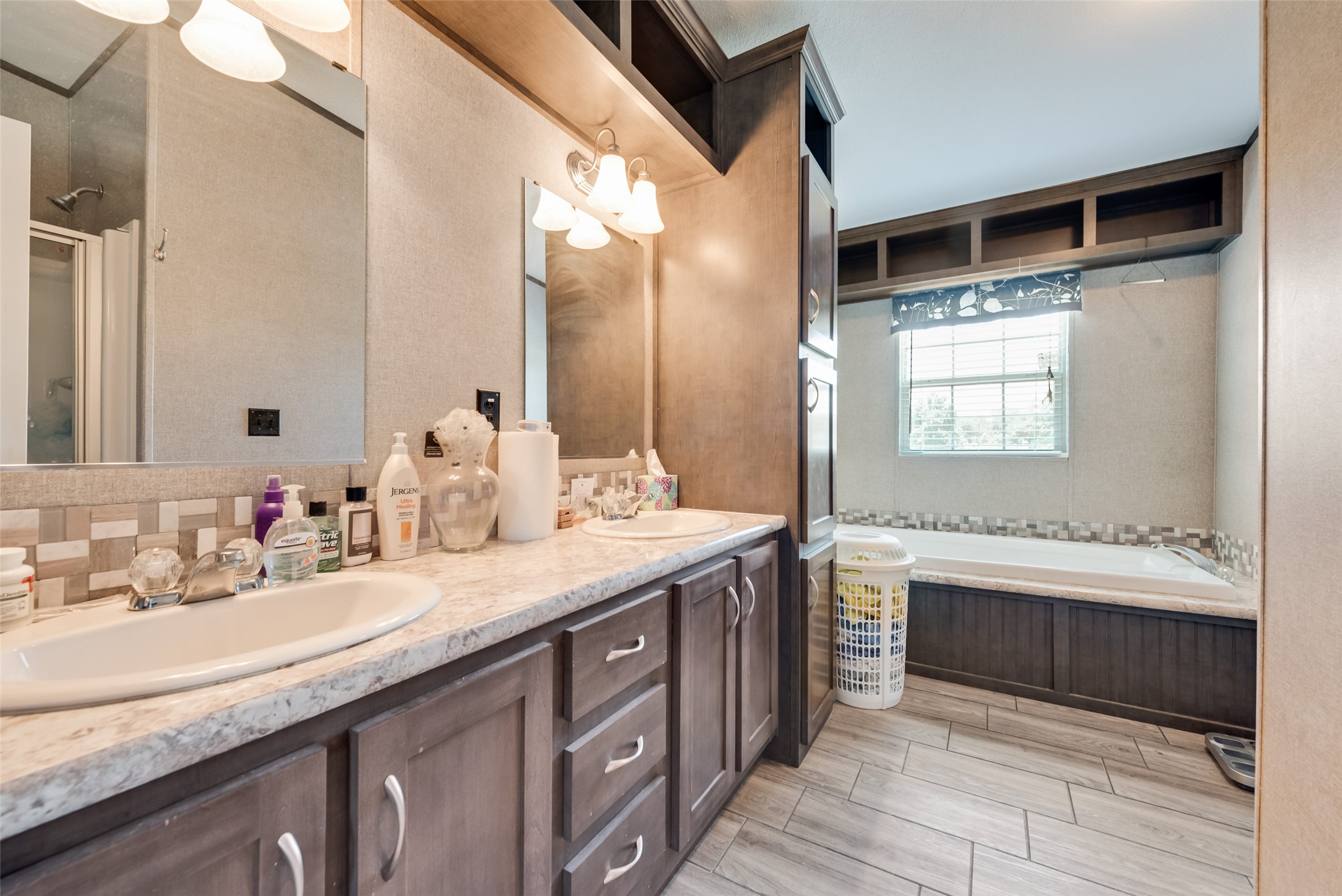 1820 Pelican E Pelican Bay TX 76020