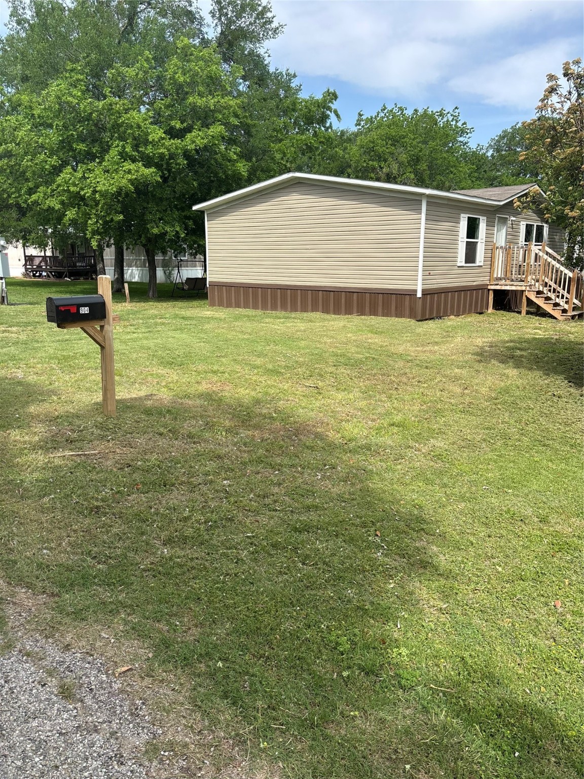 904 Pawnee Trail Granbury TX 76048