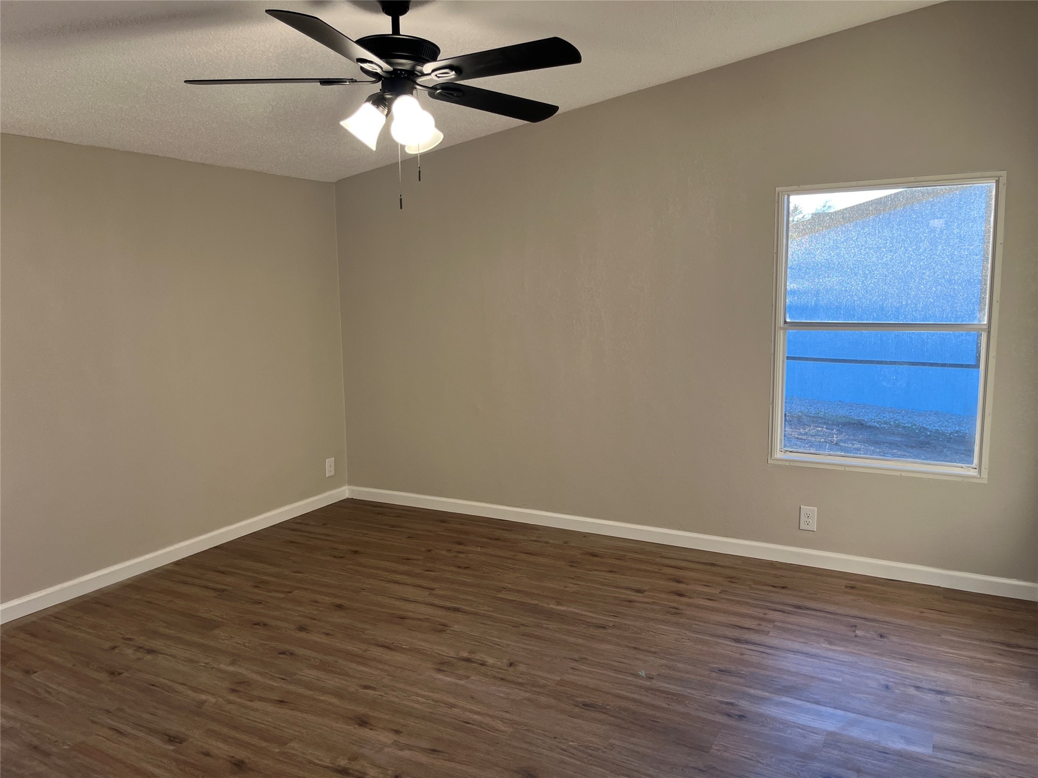 2237 Fm 1182 Ennis TX 75119