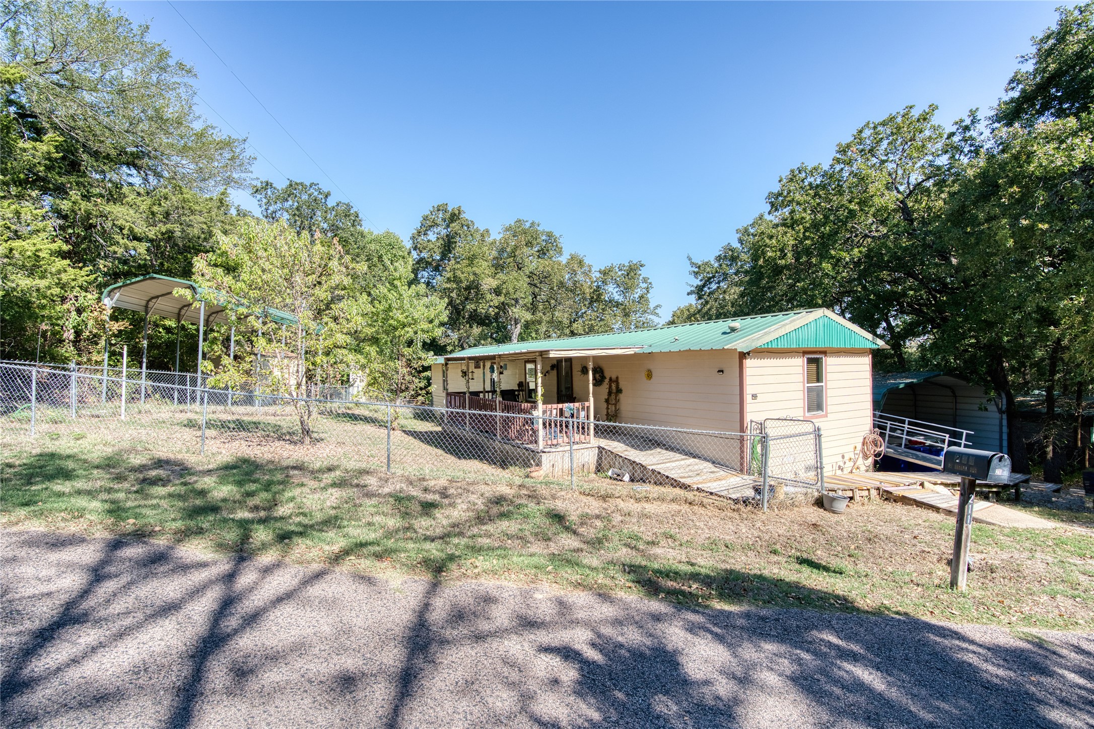 211 Castle Bar Road Gordonville TX 76245