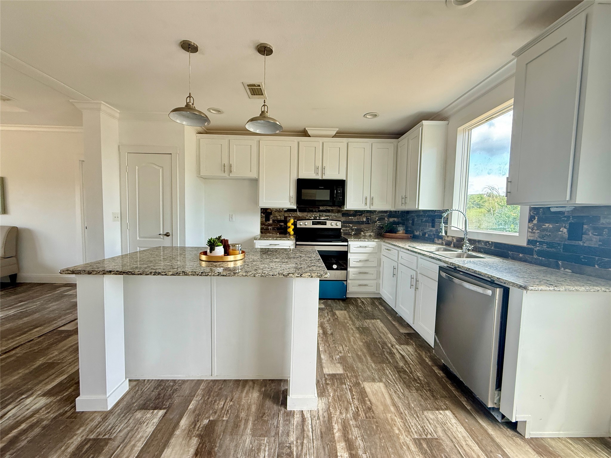 12918 Cleburne Highway Cresson TX 76035