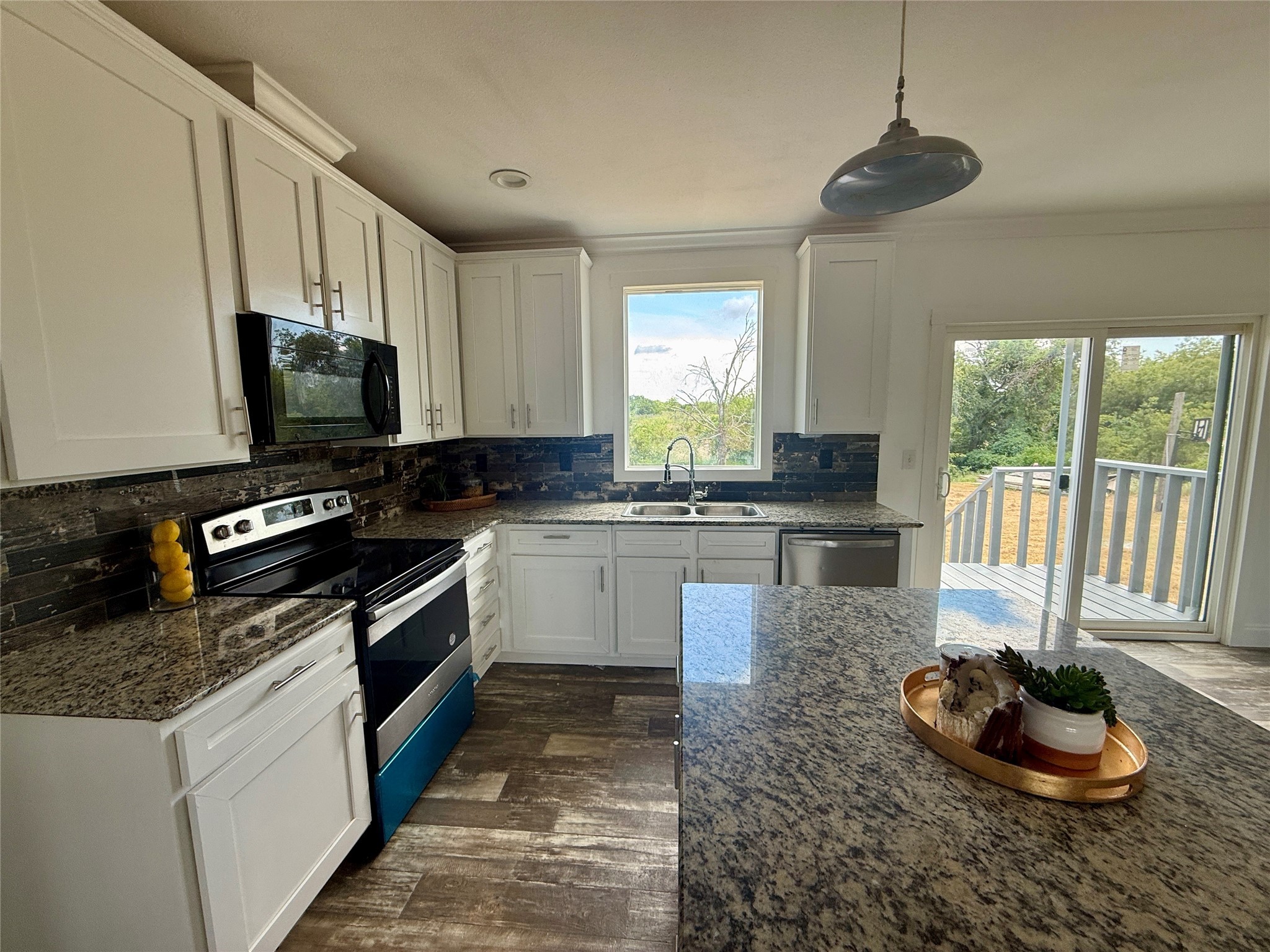 12918 Cleburne Highway Cresson TX 76035