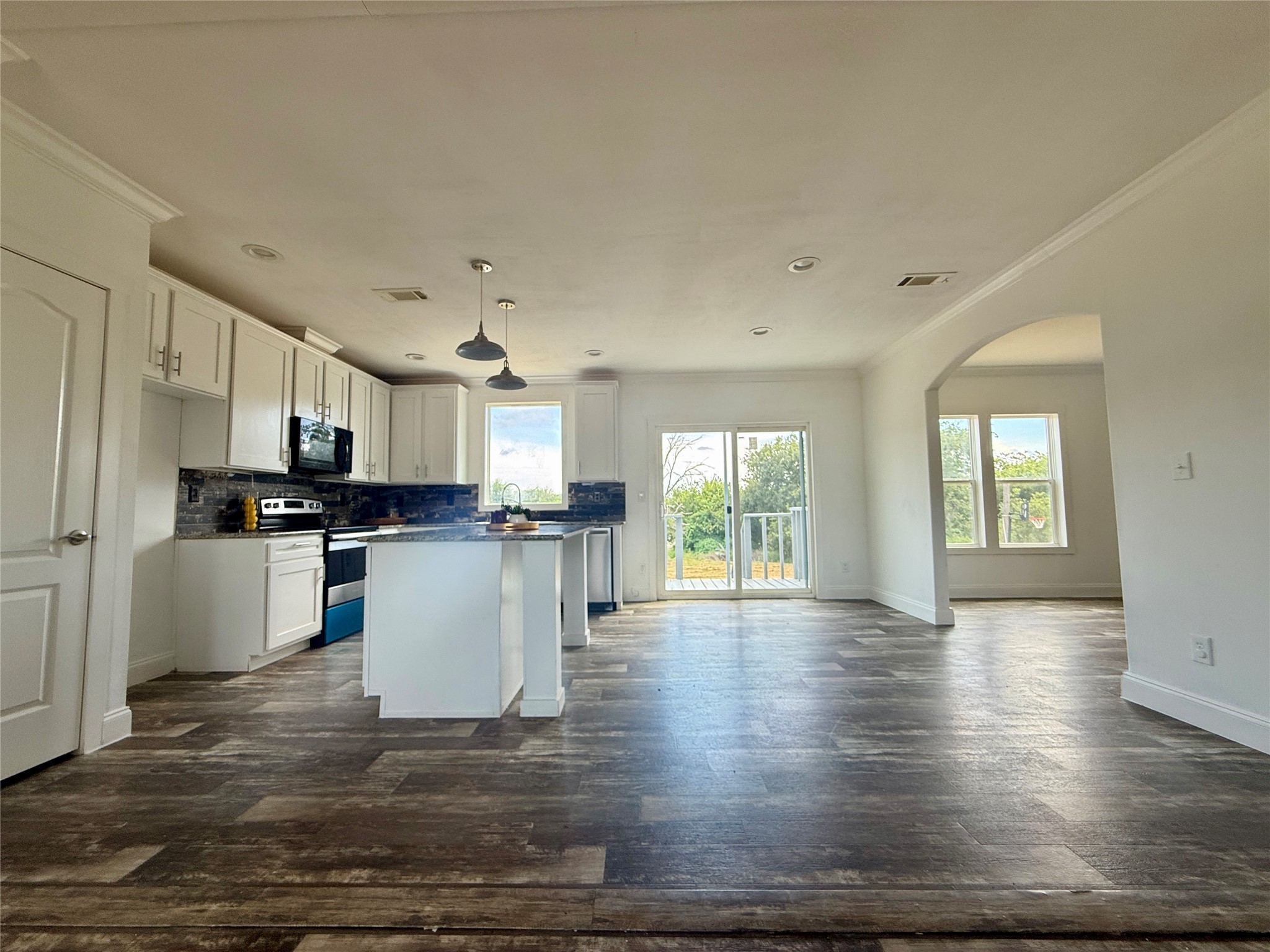12918 Cleburne Highway Cresson TX 76035