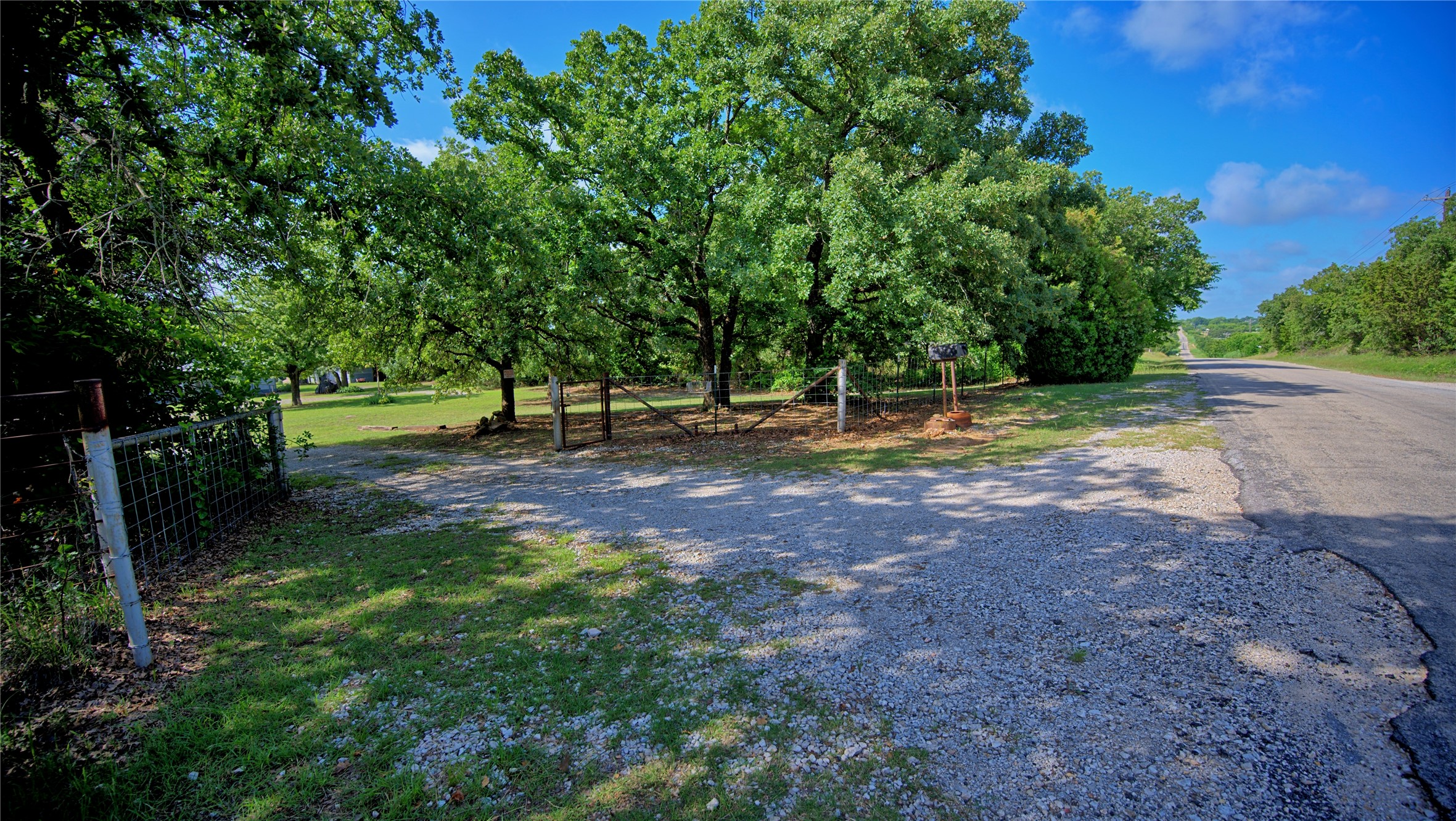 864 Upper Montague Road Bowie TX 76230