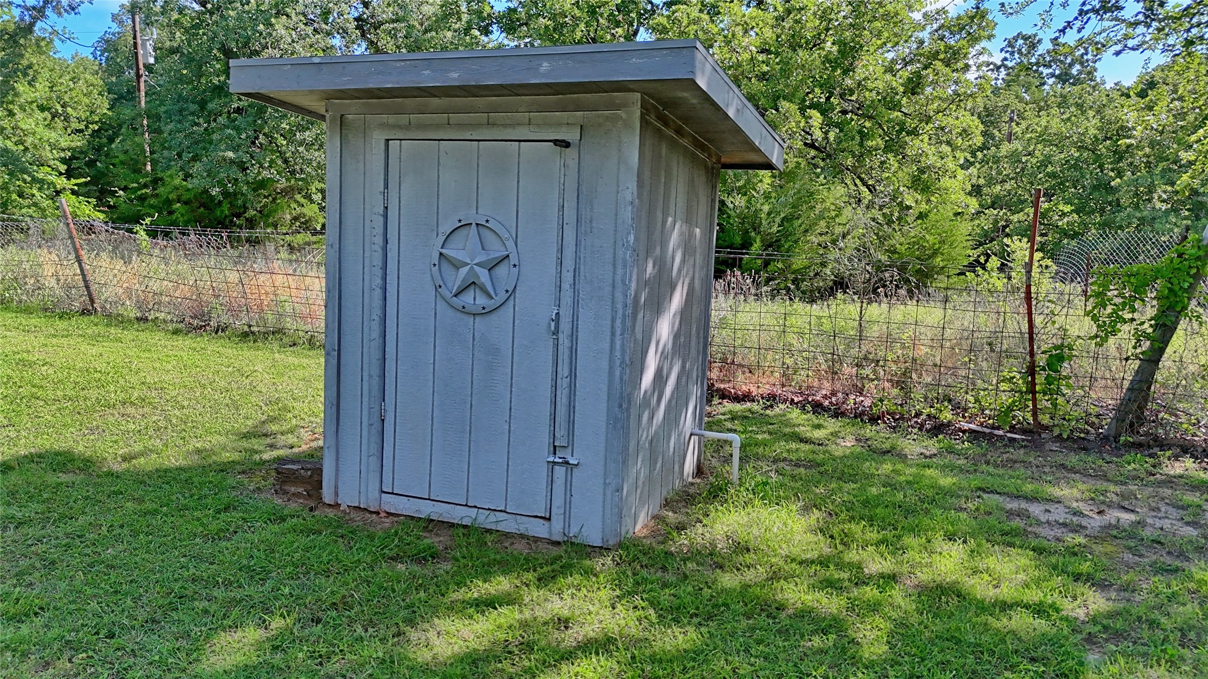864 Upper Montague Road Bowie TX 76230
