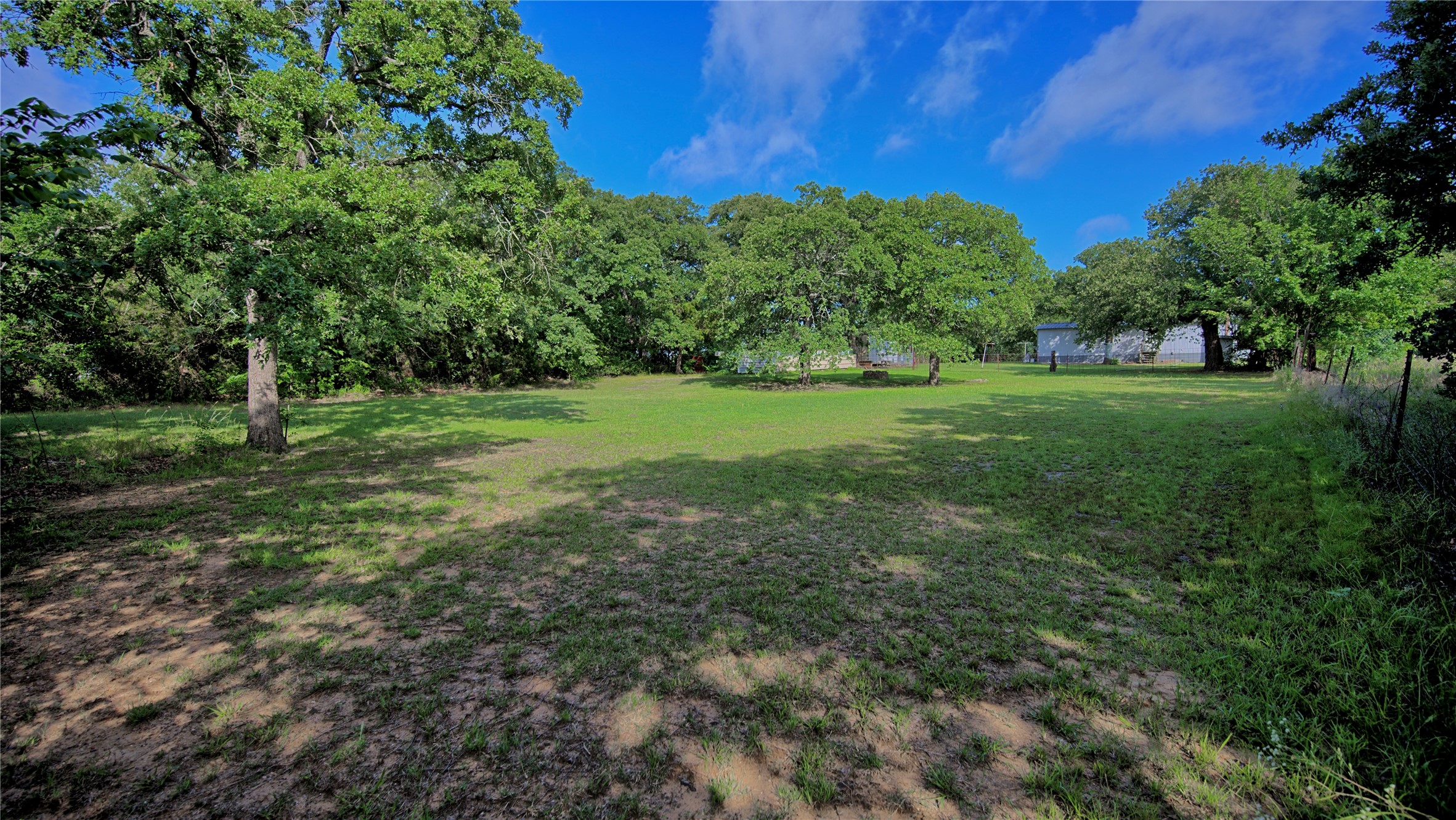 864 Upper Montague Road Bowie TX 76230