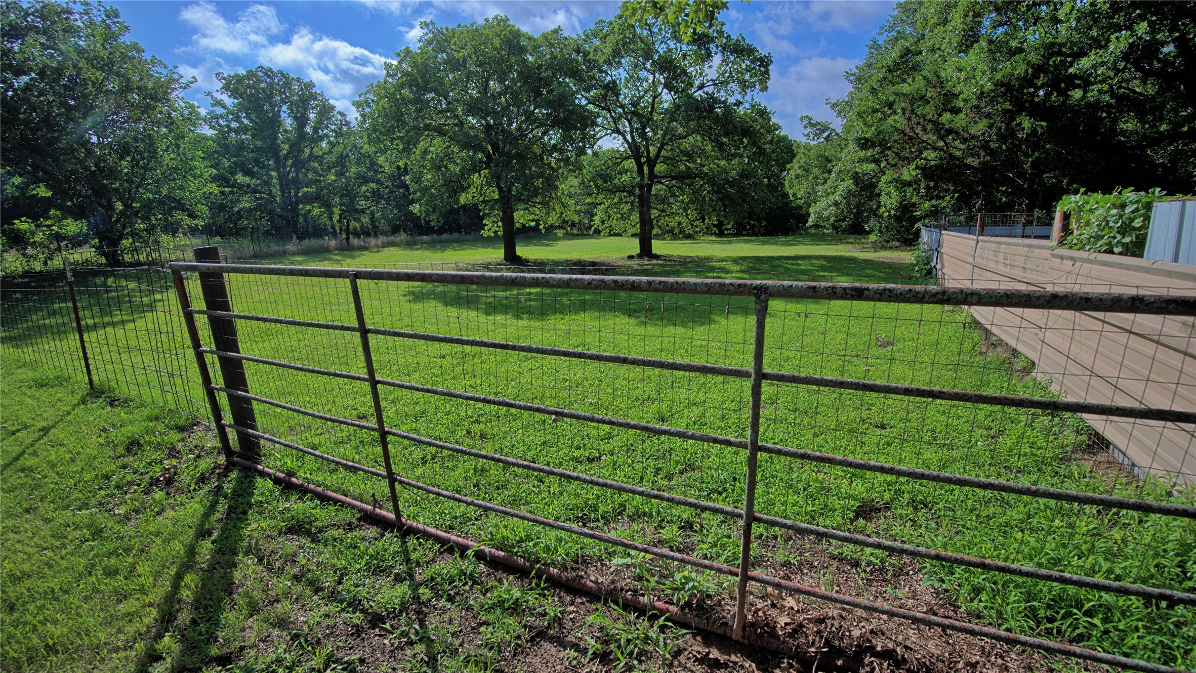 864 Upper Montague Road Bowie TX 76230