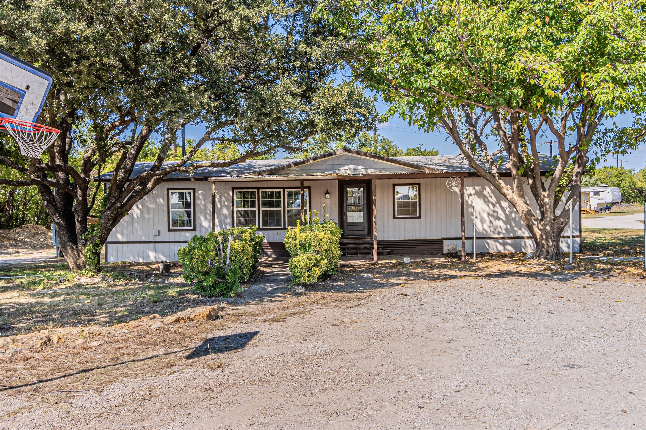 17381 Gaffield Road Justin TX 76247