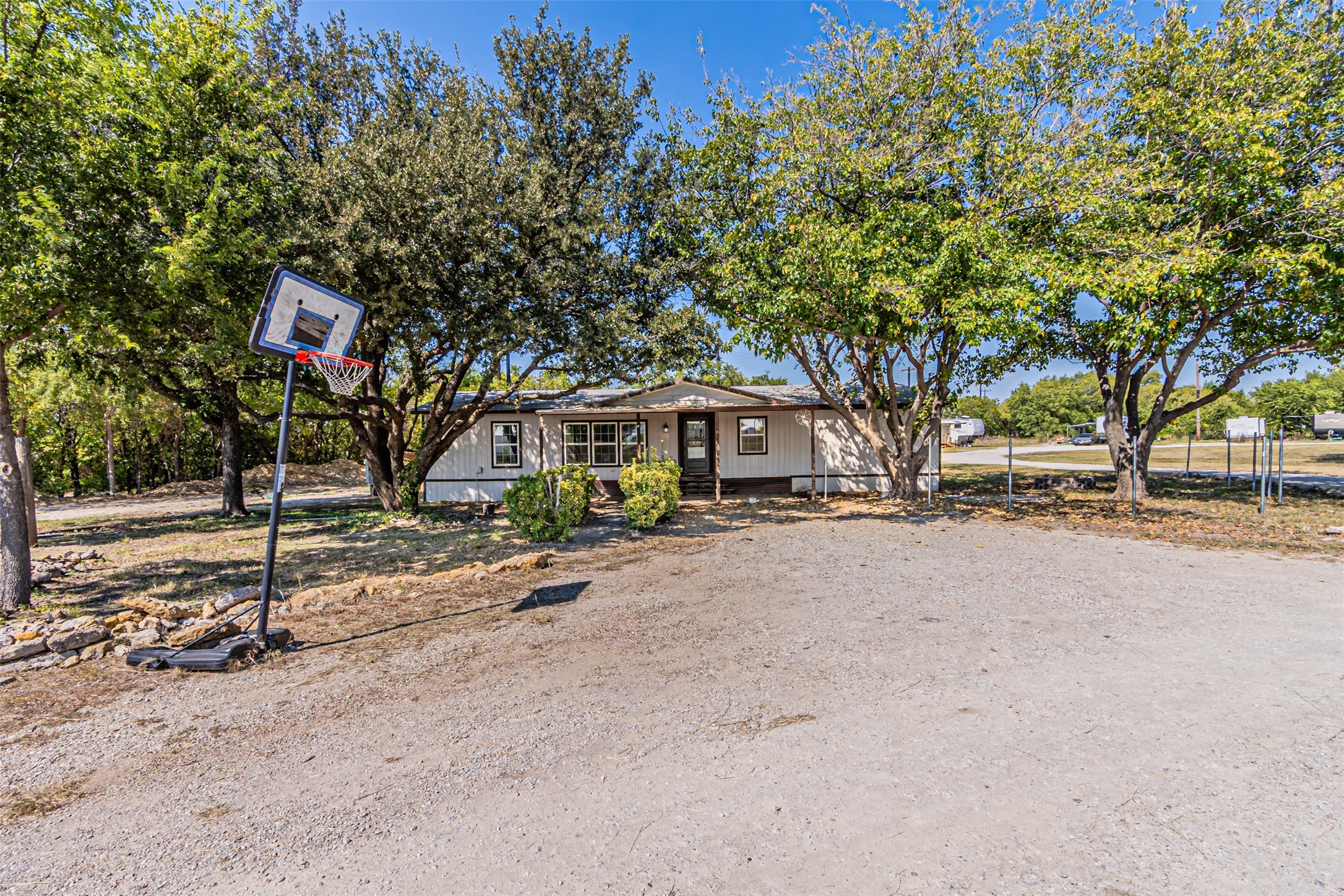 17381 Gaffield Road Justin TX 76247