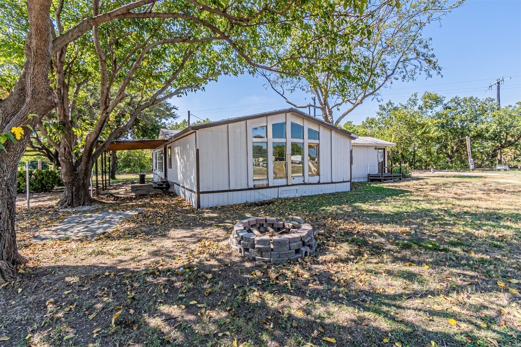 17381 Gaffield Road Justin TX 76247