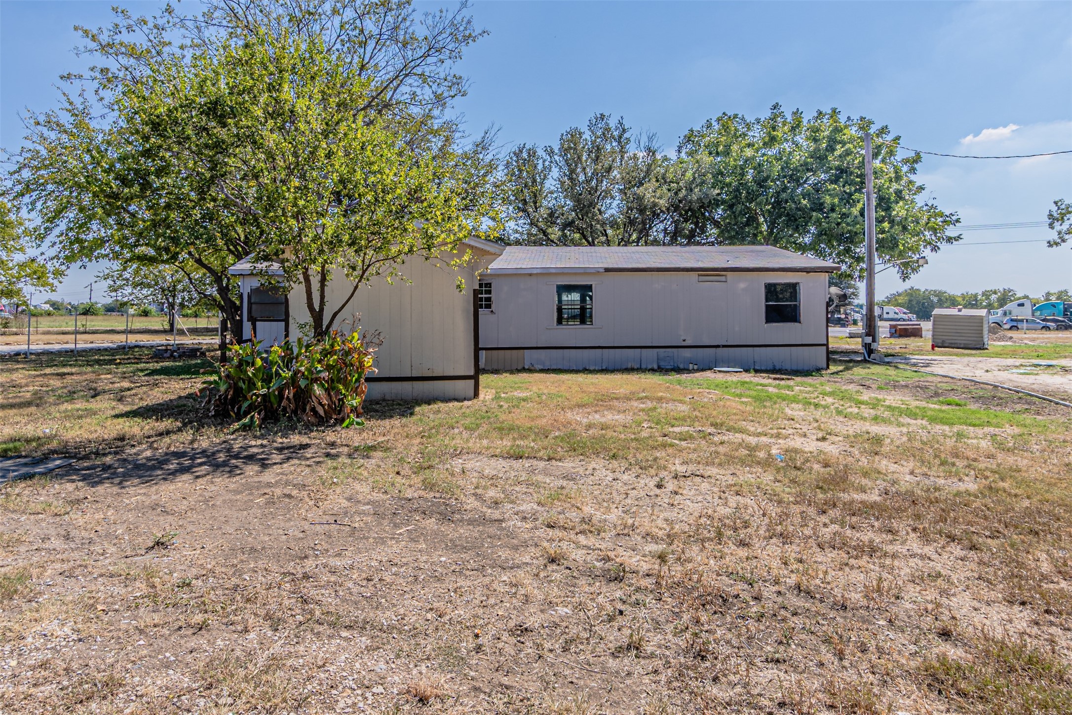 17381 Gaffield Road Justin TX 76247