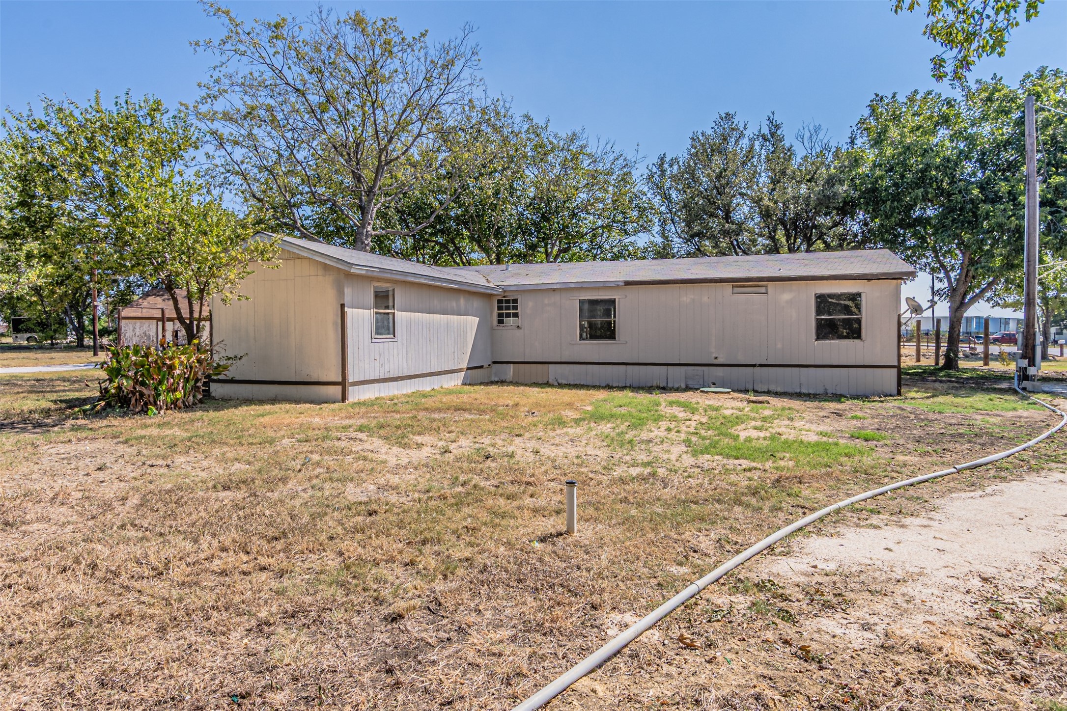 17381 Gaffield Road Justin TX 76247