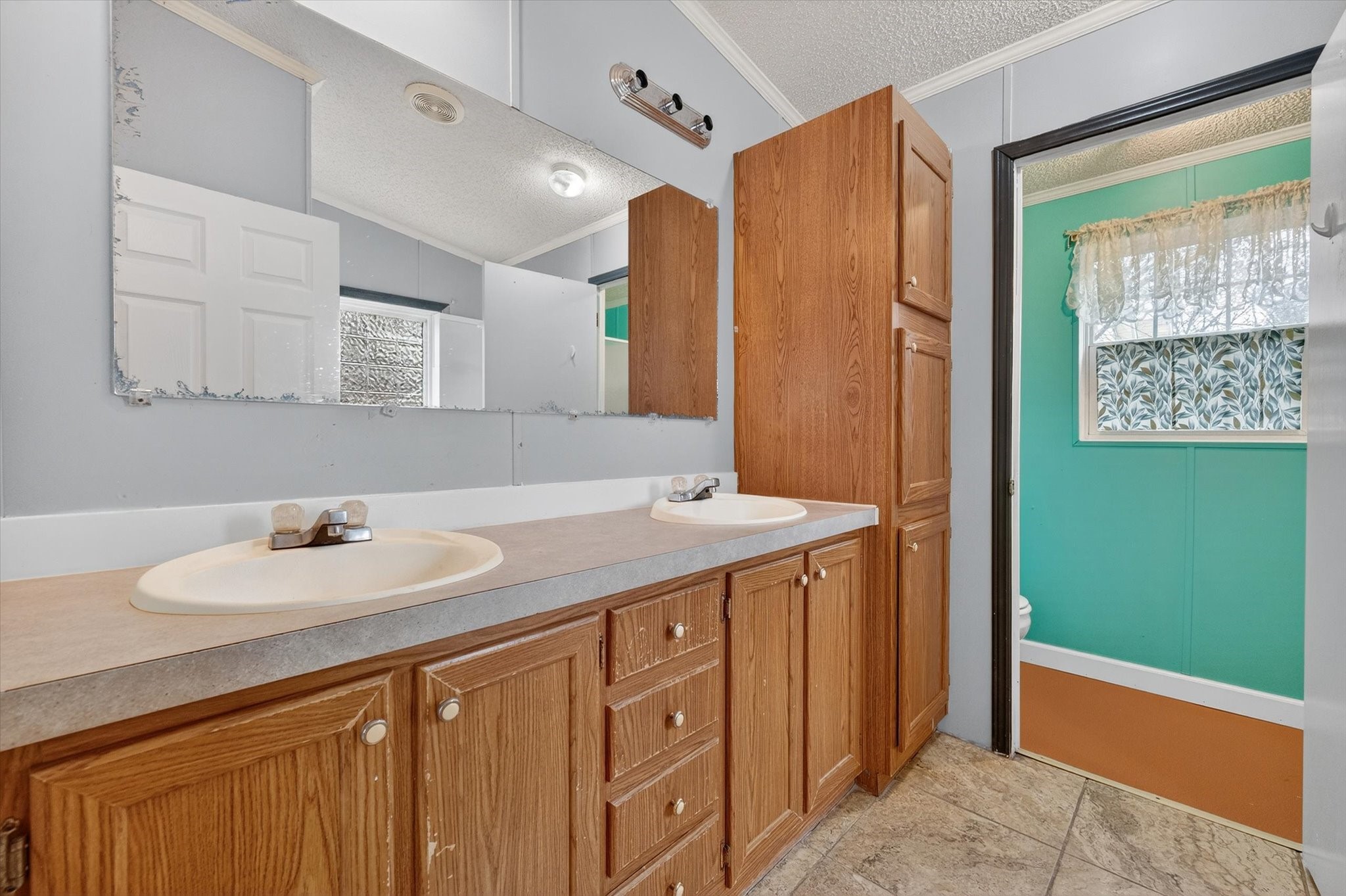 2301 W 13th Avenue Corsicana TX 75110