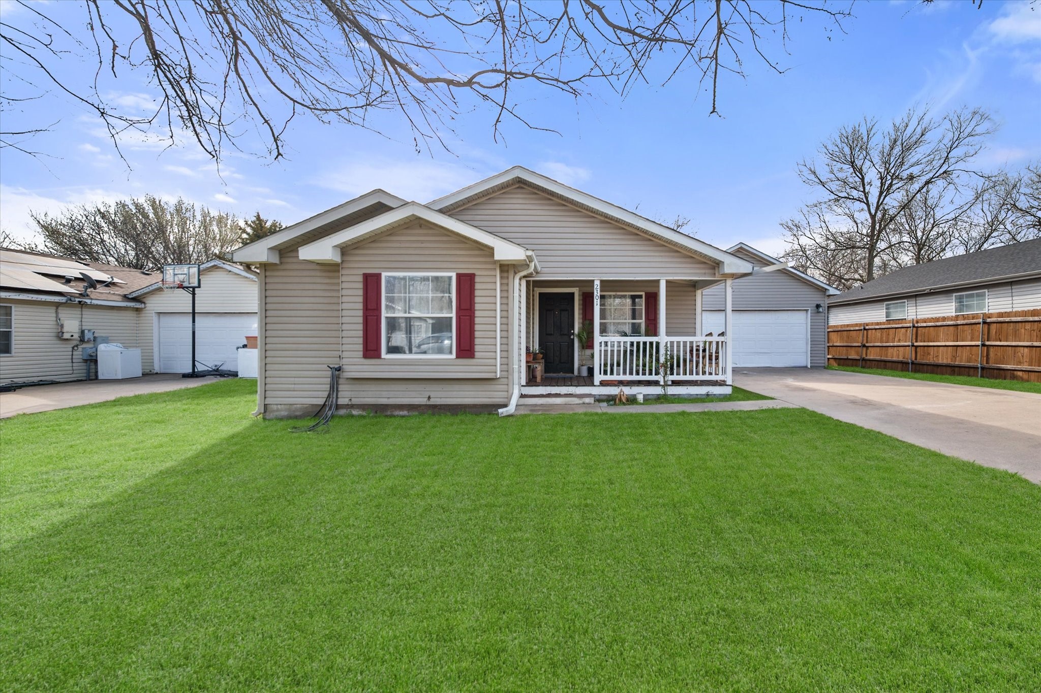 2301 W 13th Avenue Corsicana TX 75110