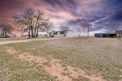 5301 County Road 402 Grandview TX 76050