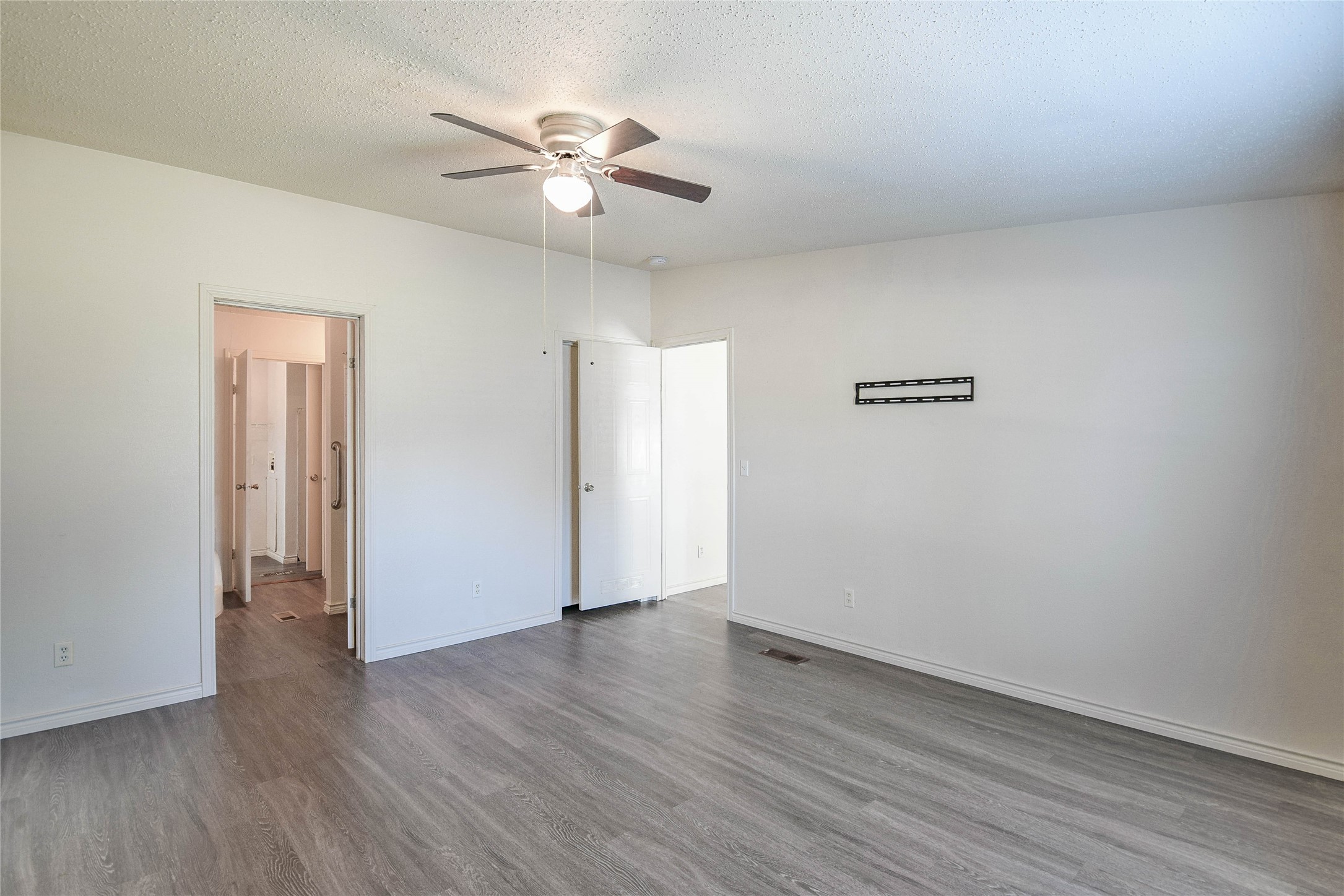 5420 Water View Drive Granbury TX 76048