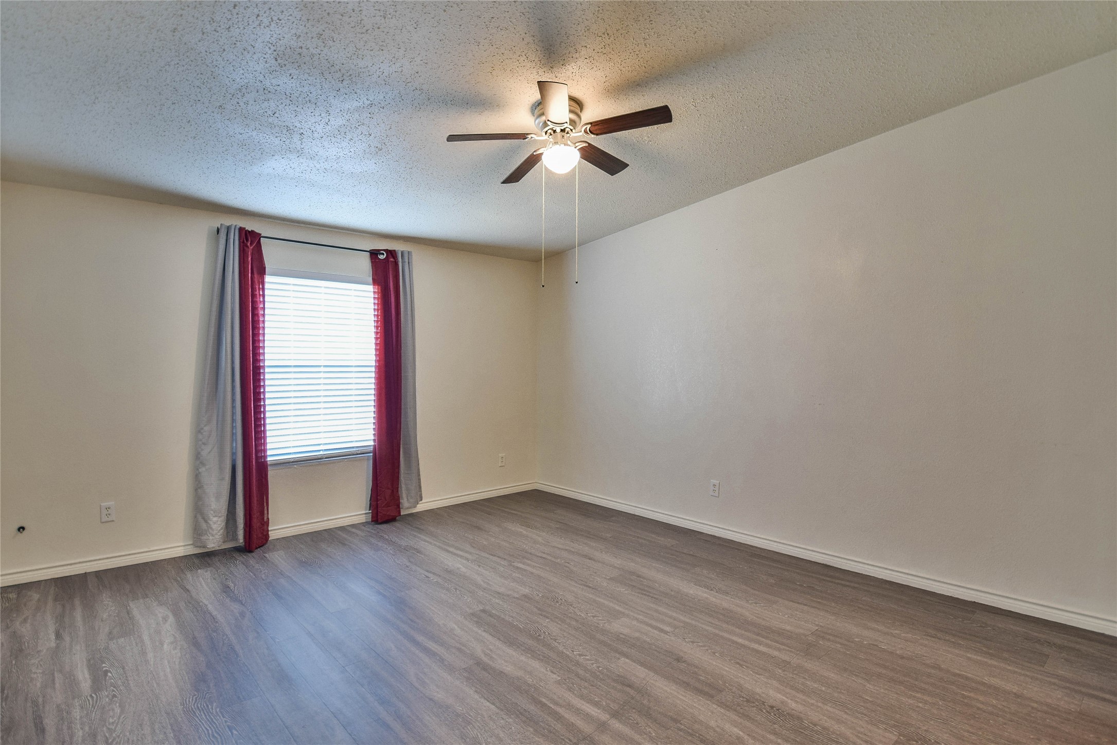 5420 Water View Drive Granbury TX 76048