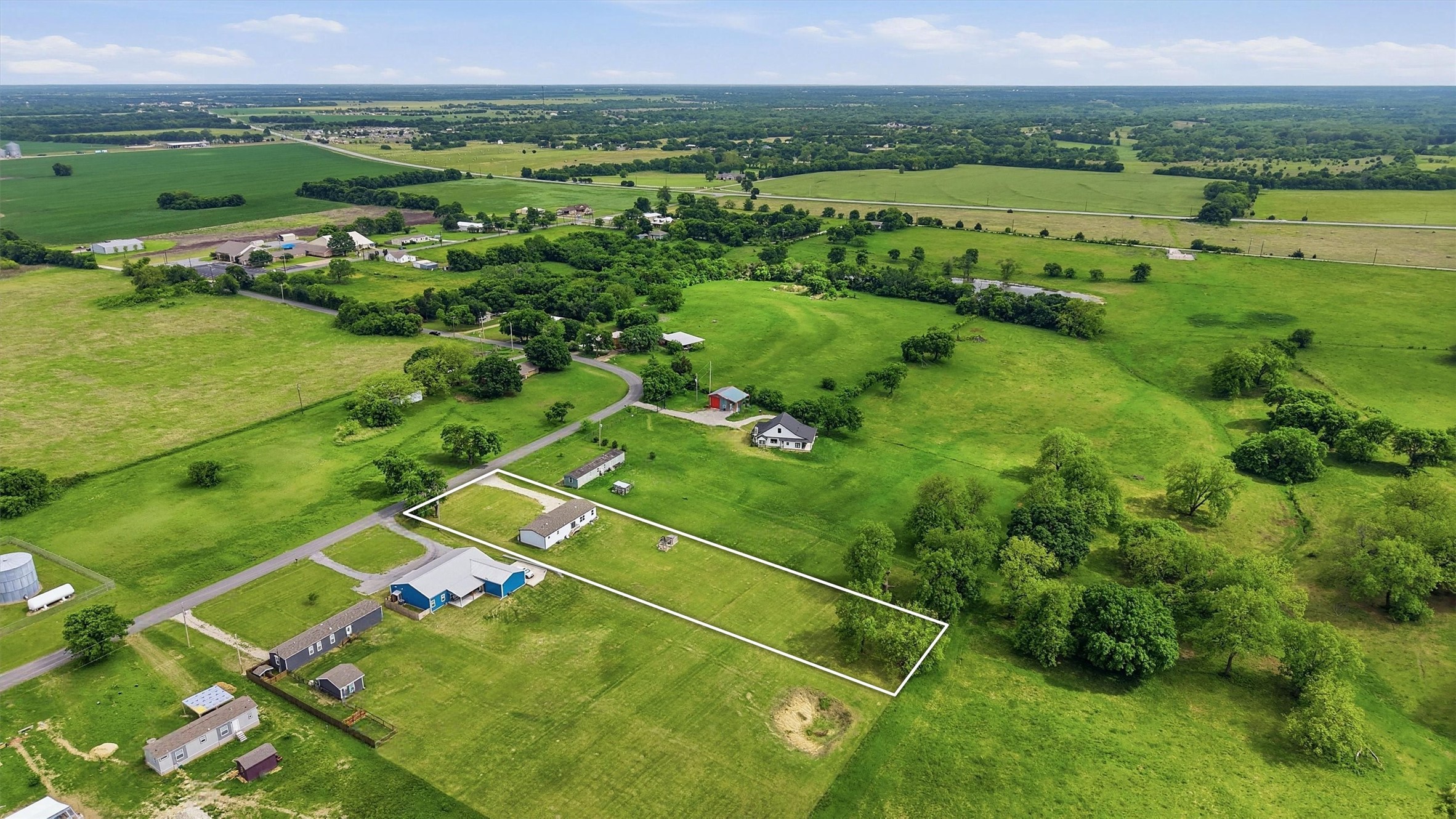 587 Kentucky Town Road Whitewright TX 75491