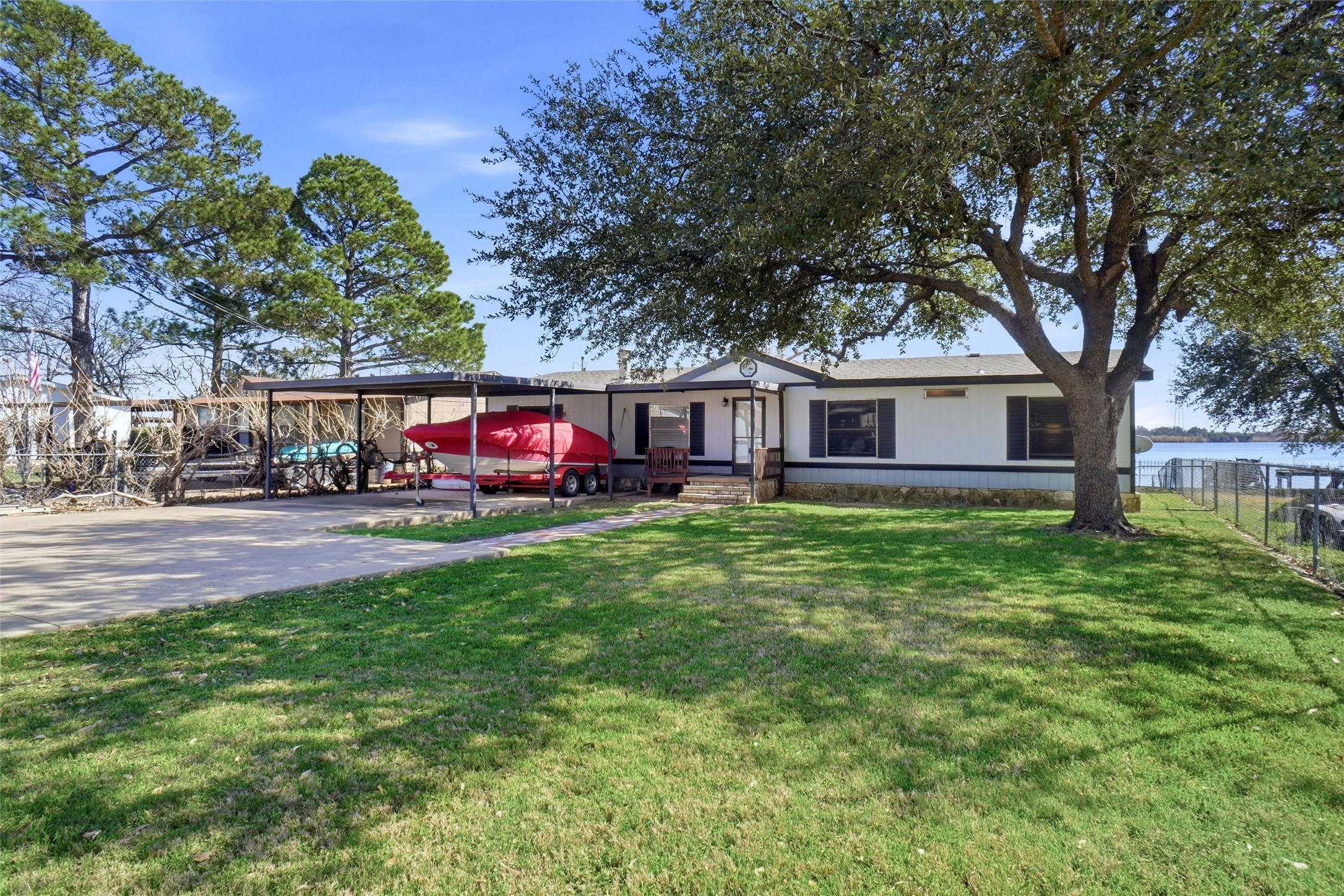 4433 Wildwood Circle Granbury TX 76049